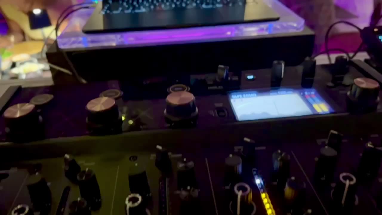 Celebración con DJ en MarChica Palma
